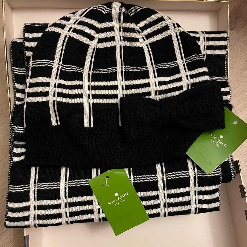 New In Box Kate Spade New York Scarf & Beanie Box Set Black & White
